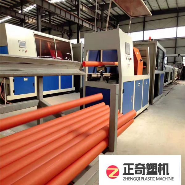 ​熱（rè）烈祝賀我公司研製開發的高溫耐磨油井襯管 超高分（fèn）子量聚乙烯(UHMWPE)管材（cái）生產線在客戶廠中（zhōng）試（shì）機成功