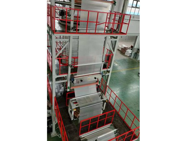 上牽引（yǐn）旋轉（zhuǎn）吹（chuī）膜機（jī）