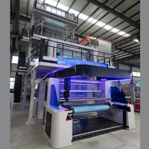 上（shàng）牽引（yǐn）旋轉包裝膜機組